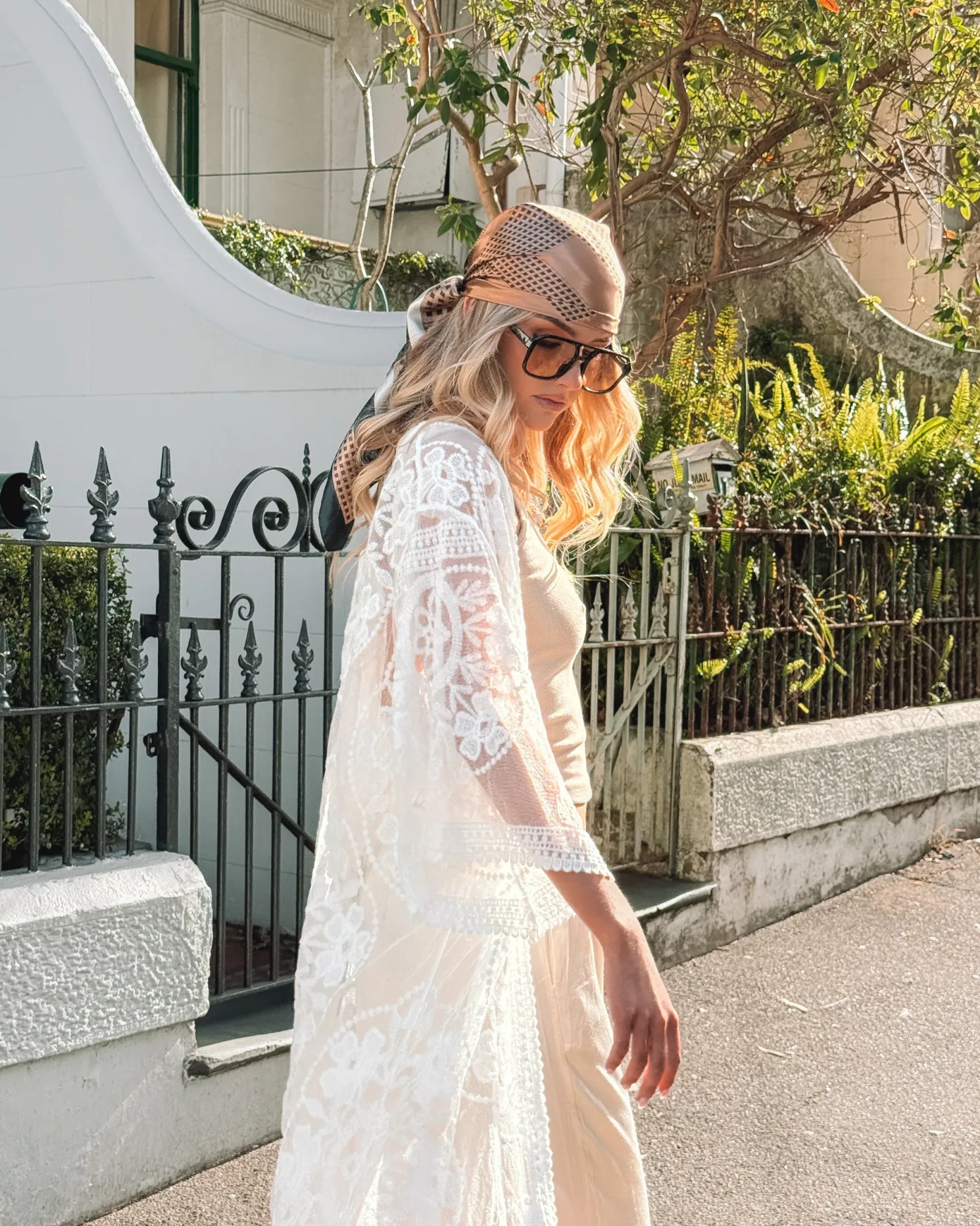 Vellora Kimono - White Lace